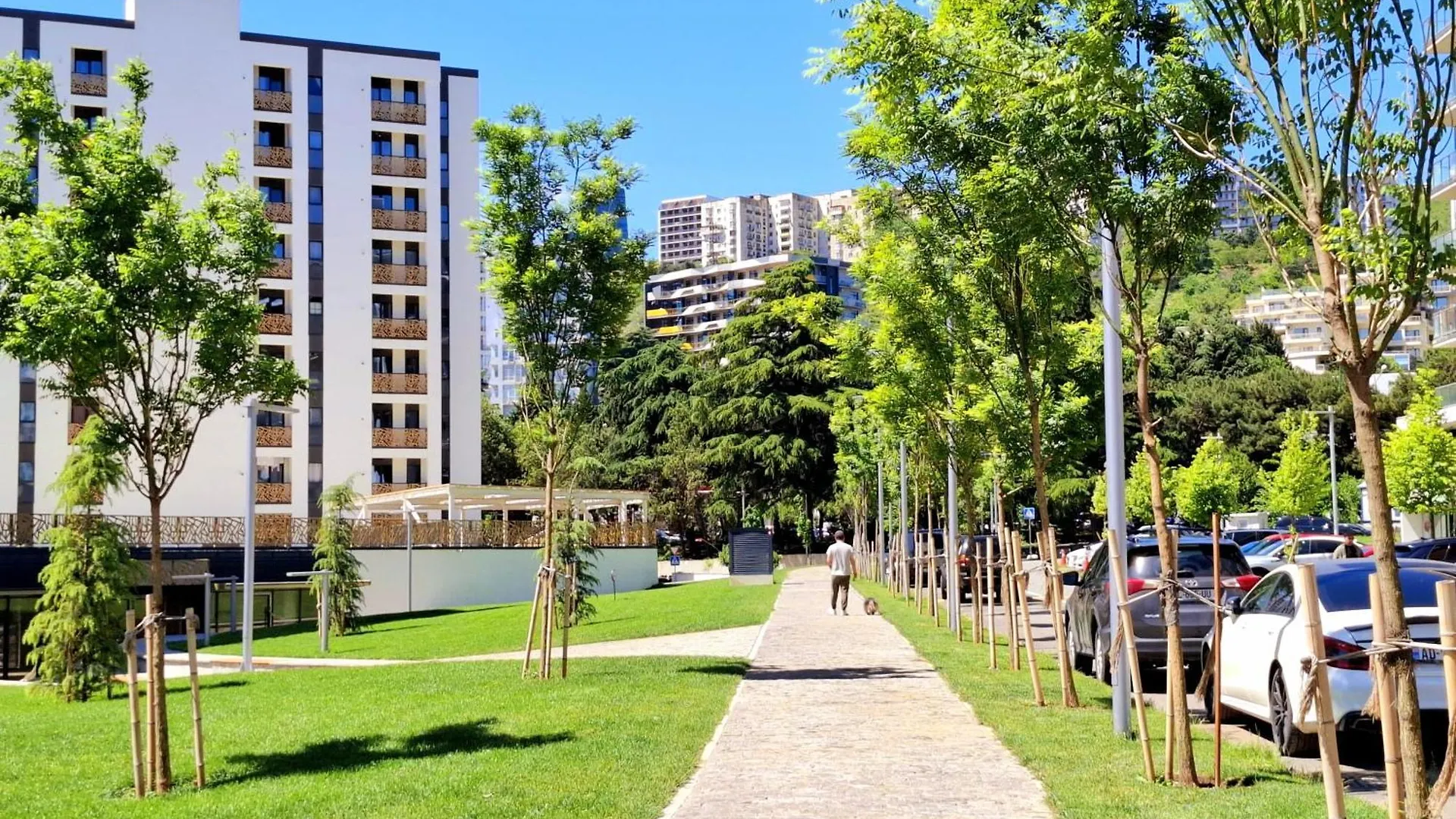 Modern Big Studio With River View, M2 Saburtalo Tbilisi Georgien